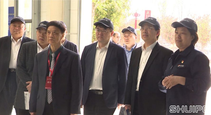 武漢理工大學黨委書記信思金，武漢理工大學原校長、俄羅斯國家工程院外籍院士周祖德，山東理工大學原校長、俄羅斯自然科學院外籍院士張鐵柱